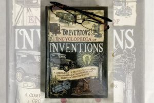 Resensi Buku: Breverton’s Encyclopedia of Inventions - Manusia, Penemuan, dan Kebiasaan Mengubah Dunia